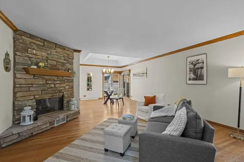 514 South Owen Street S Mount Prospect IL 60056