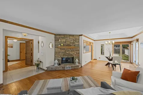 514 South Owen Street S Mount Prospect IL 60056