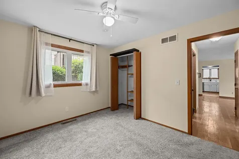 8504 Ridgewood Road Rock Island IL 61201