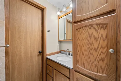 8504 Ridgewood Road Rock Island IL 61201