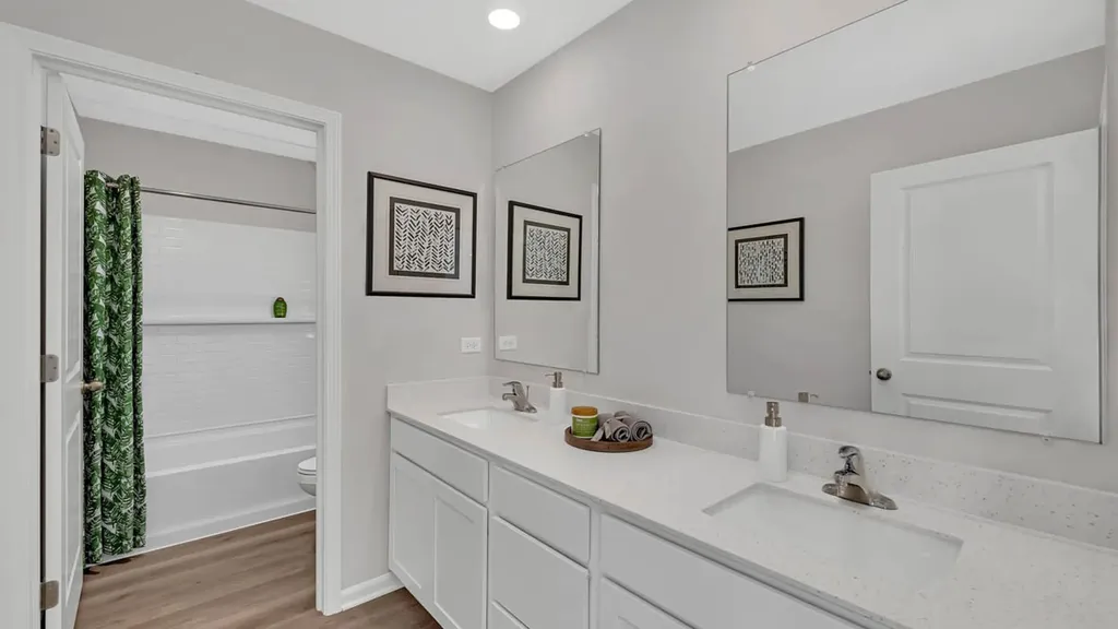 1862 Keating Drive Aurora IL 60503