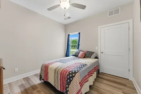 186 Beacon Harbor Circle East Moline IL 61244