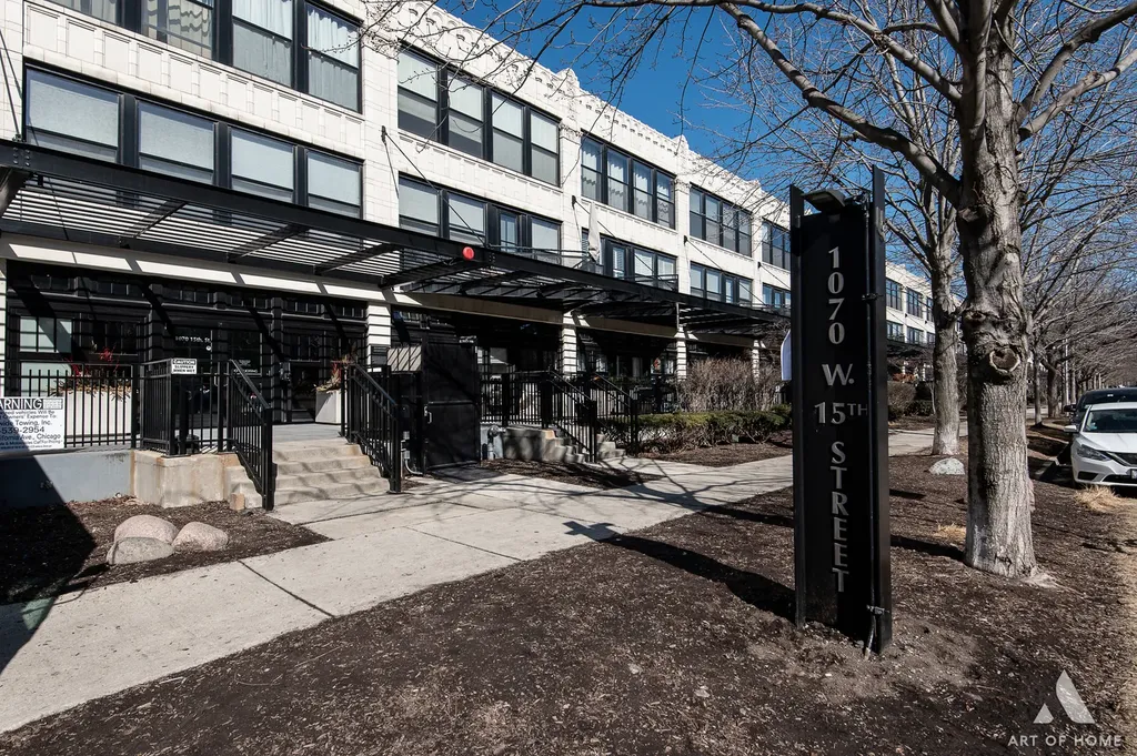 1070 West 15th Street Chicago IL 60608