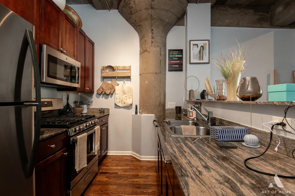 1070 West 15th Street Chicago IL 60608
