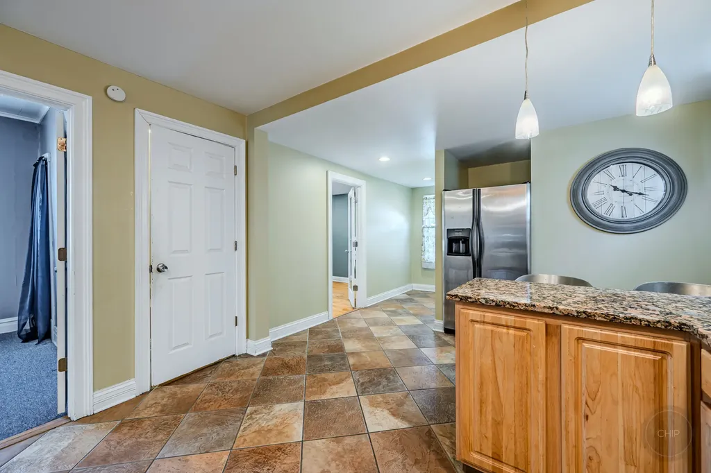 3628 West 83rd Street Chicago IL 60652