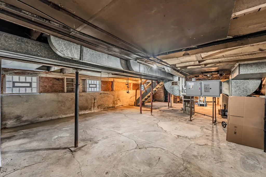 3628 West 83rd Street Chicago IL 60652
