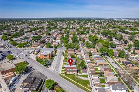 3628 West 83rd Street Chicago IL 60652