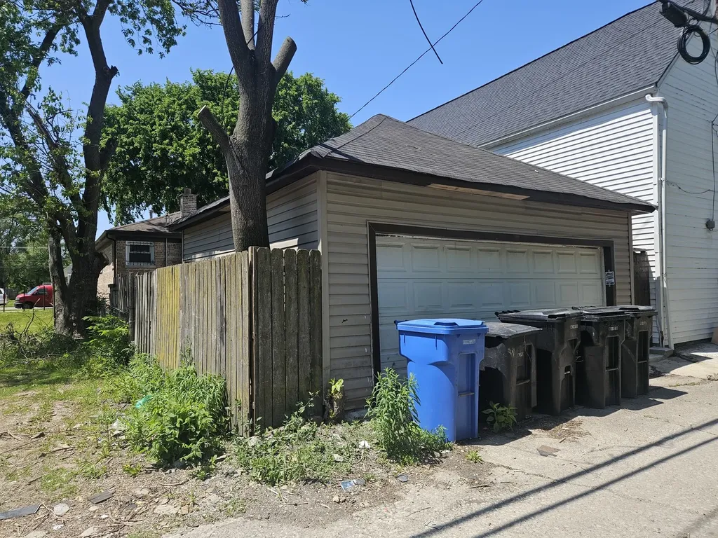 5303 South Winchester Avenue Chicago IL 60609