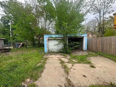 11941 South La Salle Street Chicago IL 60628