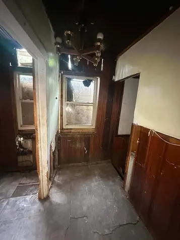 11941 South La Salle Street Chicago IL 60628