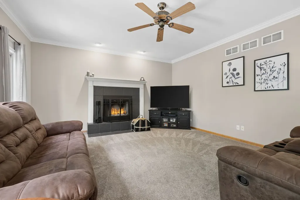 2510 Ventura Drive Plainfield IL 60586