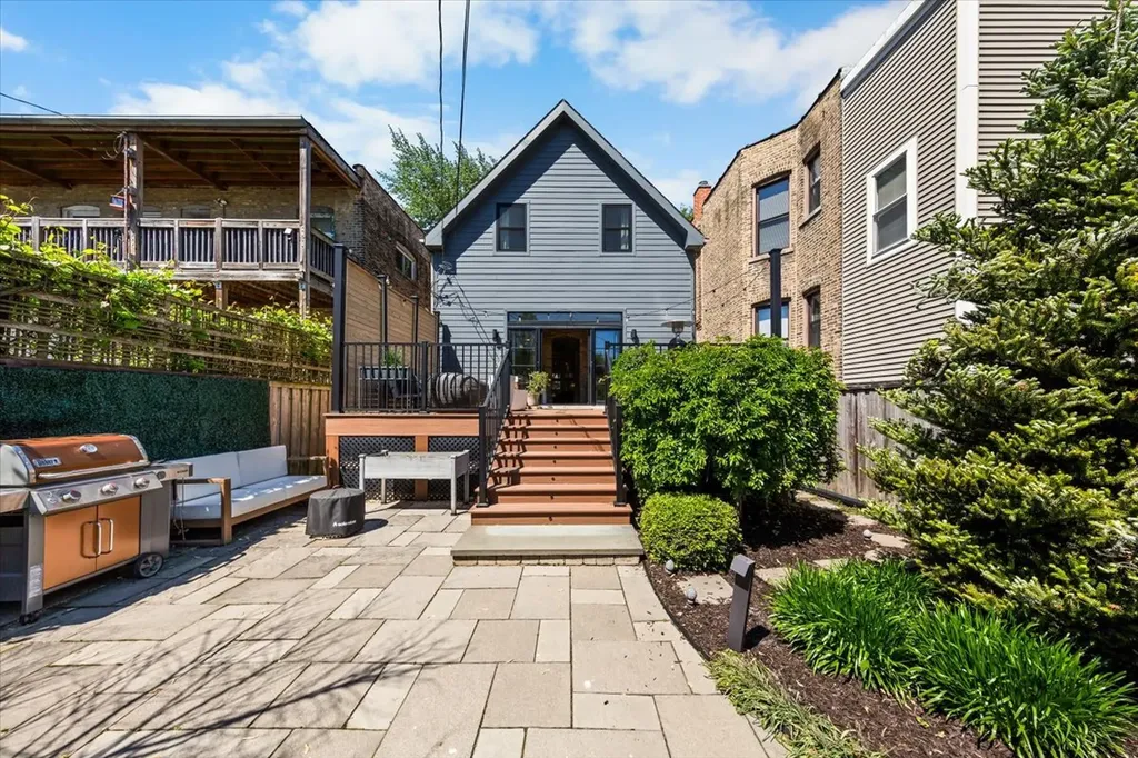 1819 North Whipple Street Chicago IL 60647