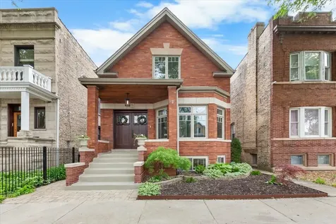 1819 North Whipple Street Chicago IL 60647