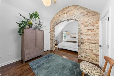 1819 North Whipple Street Chicago IL 60647