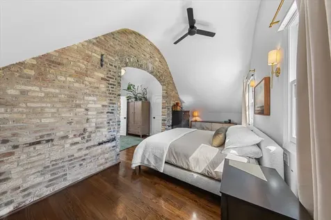 1819 North Whipple Street Chicago IL 60647