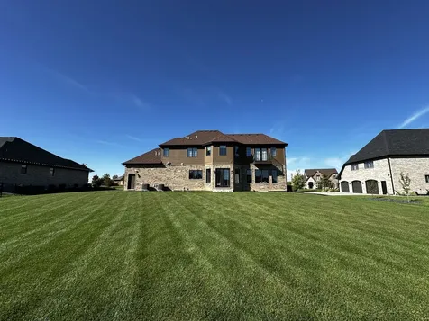 23241 Sunburst Point Frankfort IL 60423