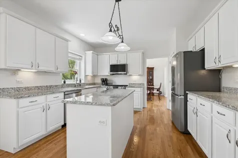 2119 West Thornwood Drive South Elgin IL 60177