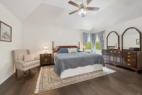 2119 West Thornwood Drive South Elgin IL 60177