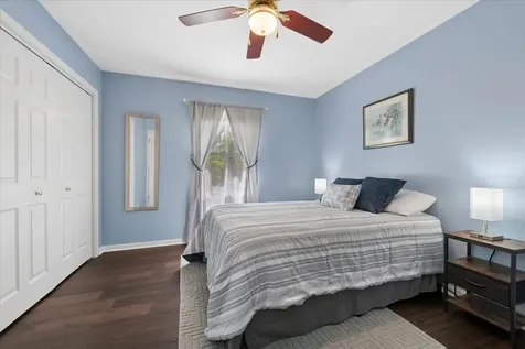 2119 West Thornwood Drive South Elgin IL 60177