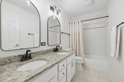 2119 West Thornwood Drive South Elgin IL 60177