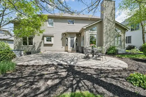 2119 West Thornwood Drive South Elgin IL 60177