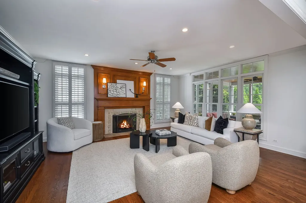 605 Euclid Avenue Glen Ellyn IL 60137