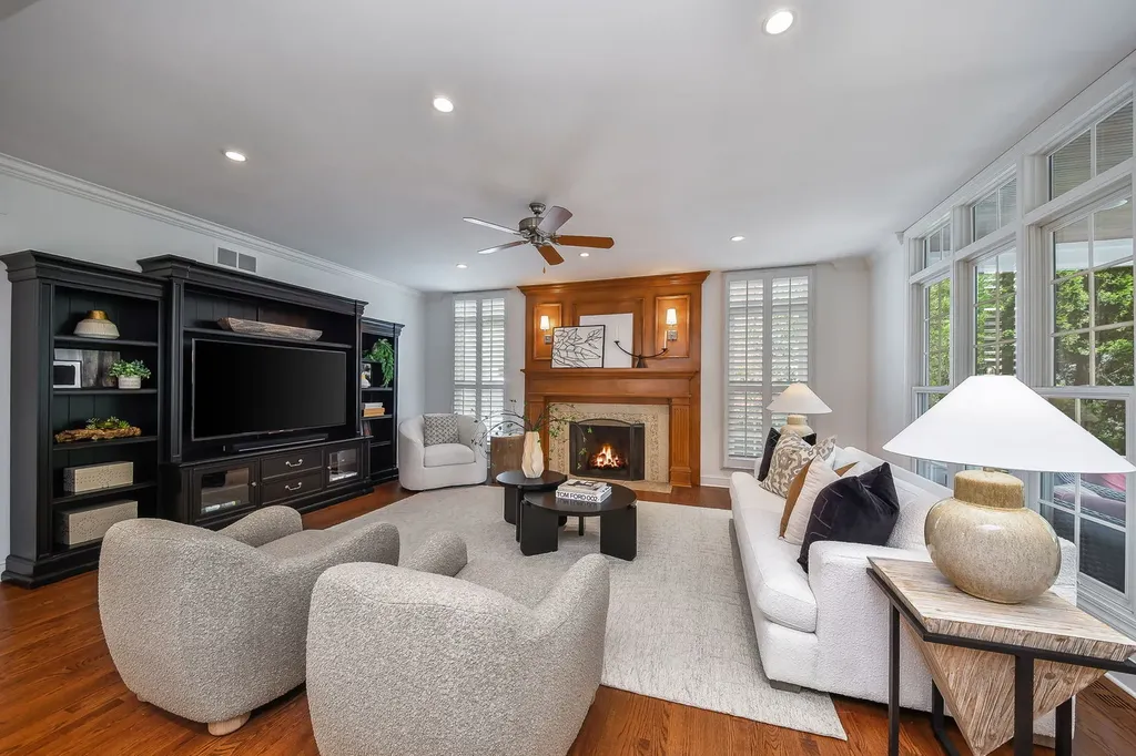 605 Euclid Avenue Glen Ellyn IL 60137