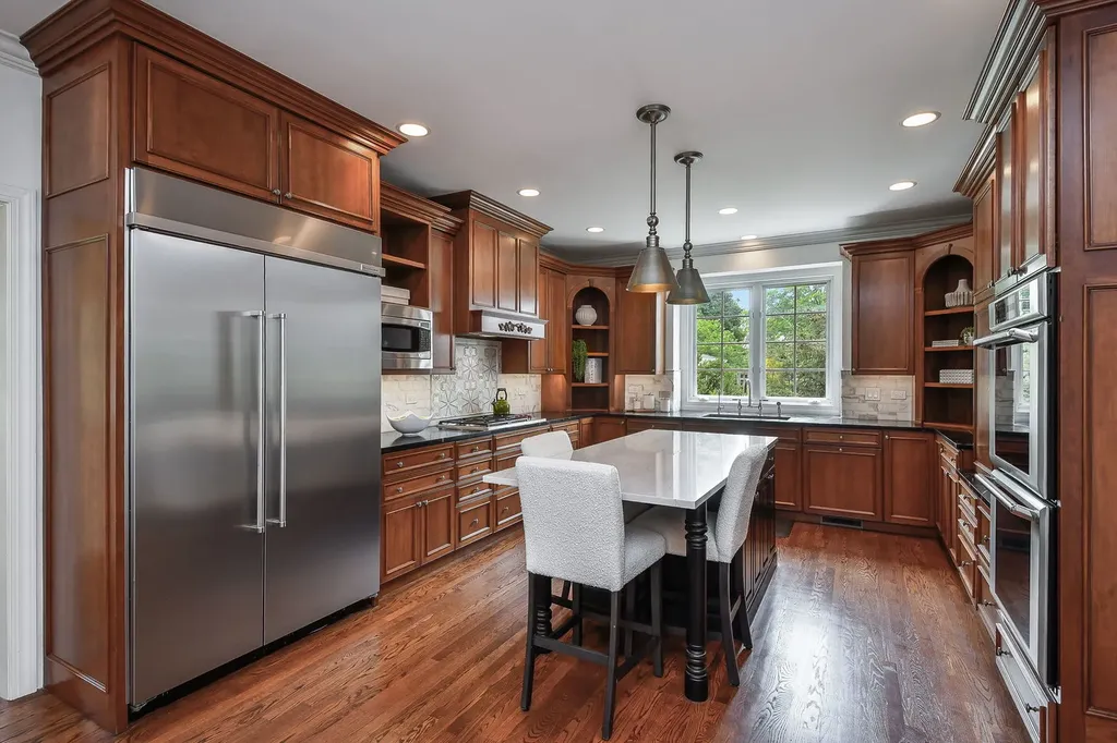 605 Euclid Avenue Glen Ellyn IL 60137