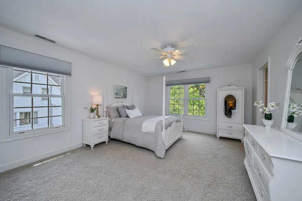 605 Euclid Avenue Glen Ellyn IL 60137