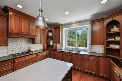 605 Euclid Avenue Glen Ellyn IL 60137