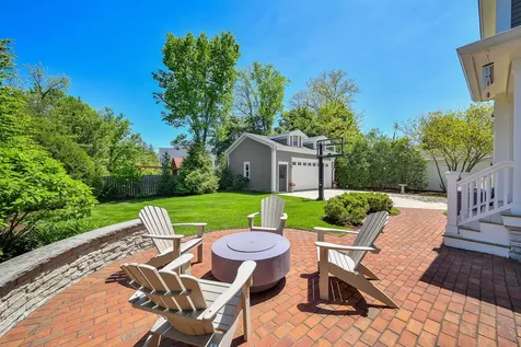 605 Euclid Avenue Glen Ellyn IL 60137