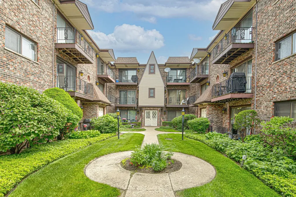 6451 North Northwest Highway Chicago IL 60631