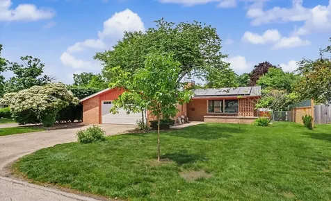 306 Sunnycrest Court W Urbana IL 61801