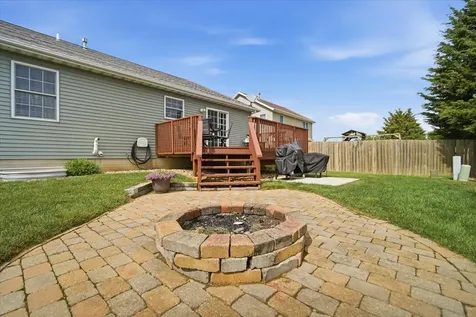 2706 Stratmoor Drive Bloomington IL 61705