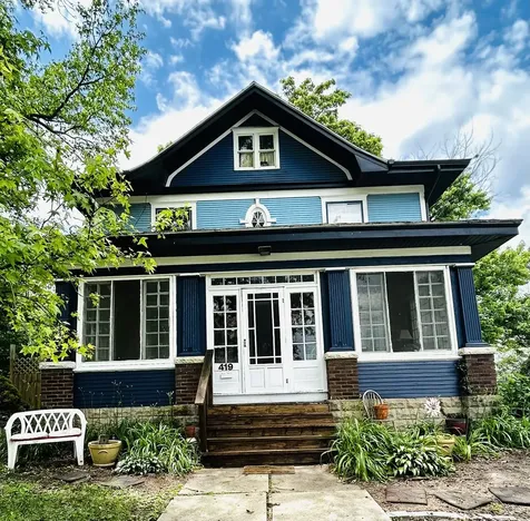 419 North Plum Street Farmer City IL 61842