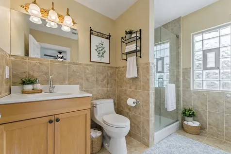 5533 Lincoln Avenue Morton Grove IL 60053