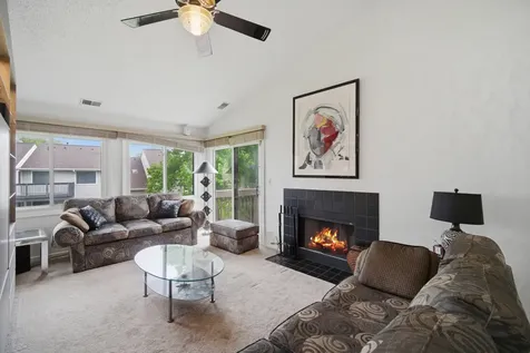 981 Pine Tree Circle S Buffalo Grove IL 60089