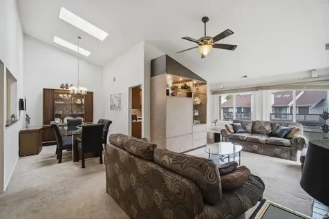 981 Pine Tree Circle S Buffalo Grove IL 60089