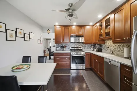 981 Pine Tree Circle S Buffalo Grove IL 60089