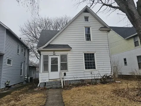 1114 25TH Street Moline IL 61265