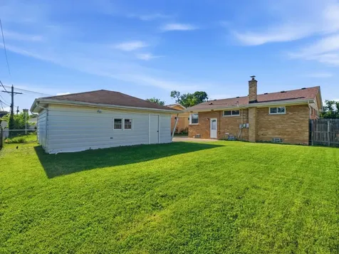 4900 West Hawthorne Avenue Hillside IL 60162