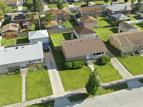 4900 West Hawthorne Avenue Hillside IL 60162