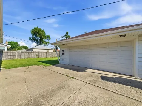 4900 West Hawthorne Avenue Hillside IL 60162