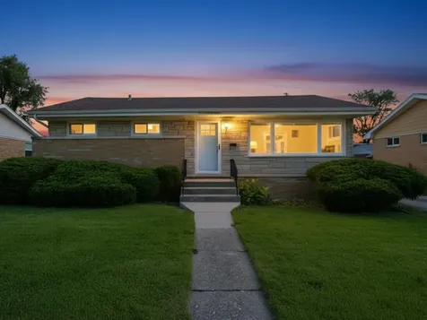 4900 West Hawthorne Avenue Hillside IL 60162