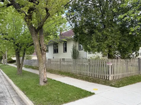 825 North Butrick Street Waukegan IL 60085