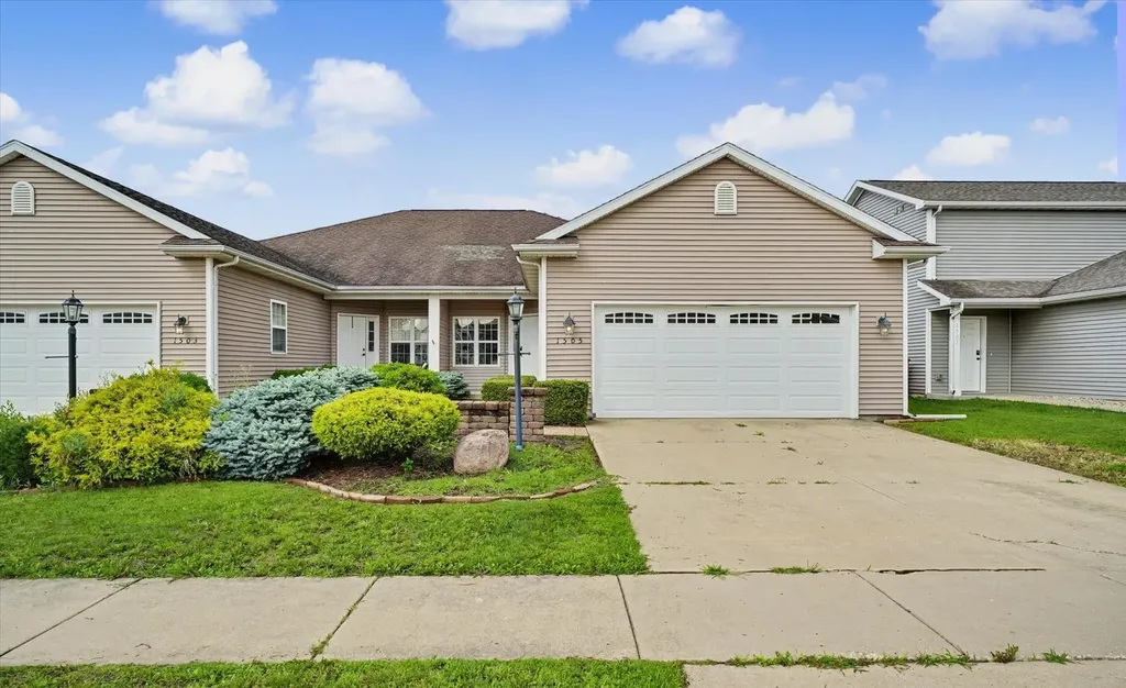 1505 Stonebluff Court Champaign IL 61822