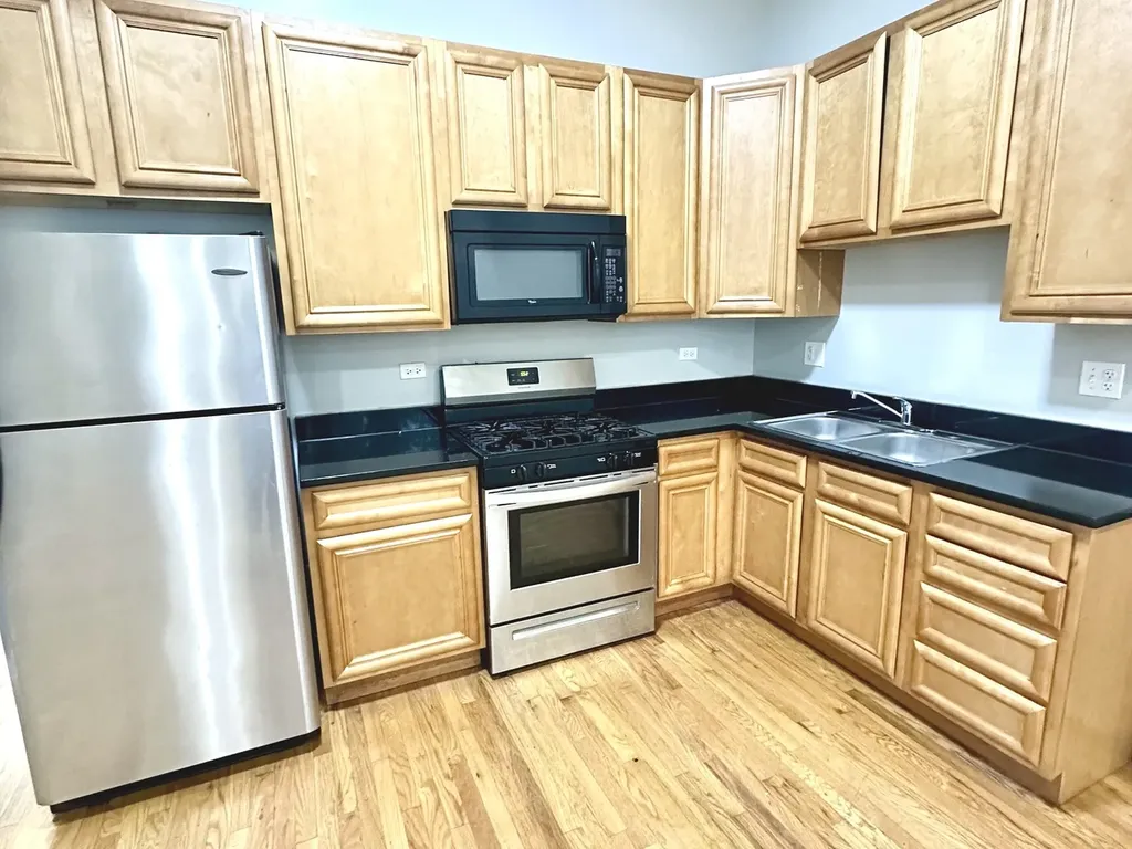 2438 North Laramie Avenue Chicago IL 60639