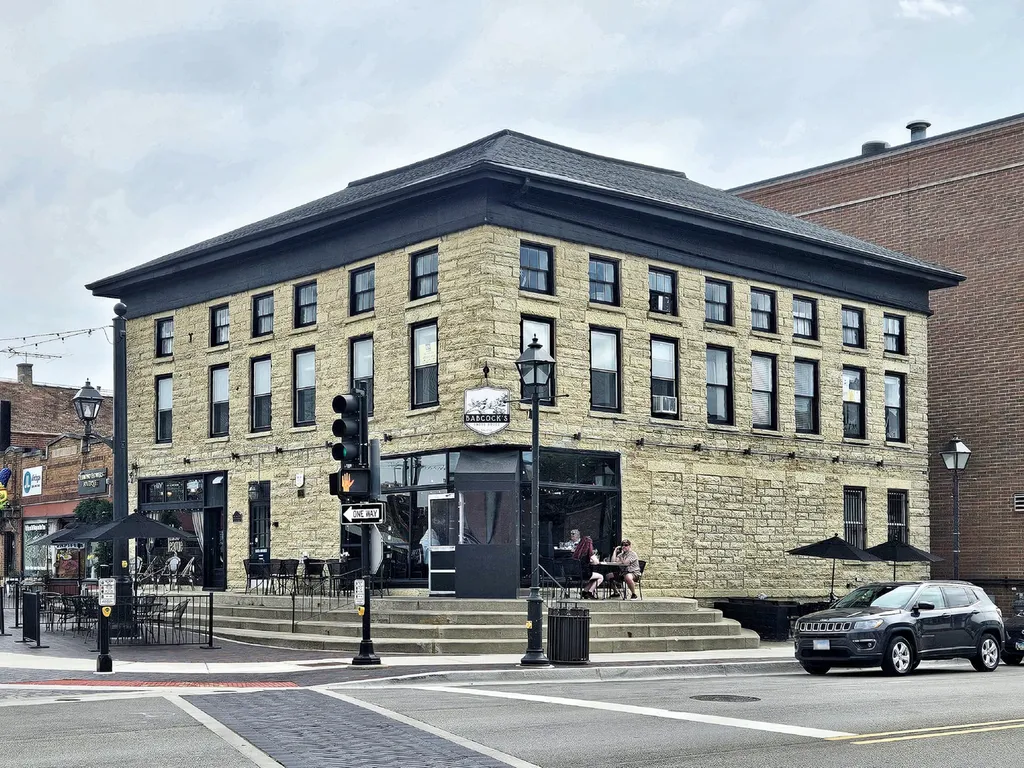 33 North Main Street Lombard IL 60148