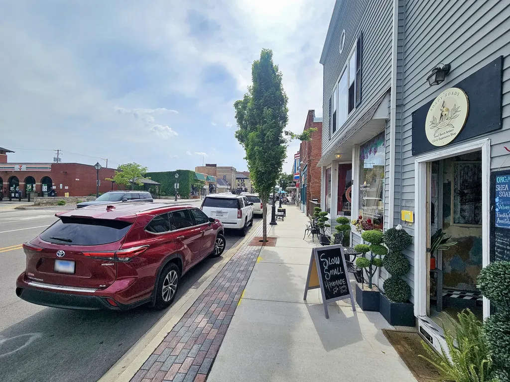 33 North Main Street Lombard IL 60148