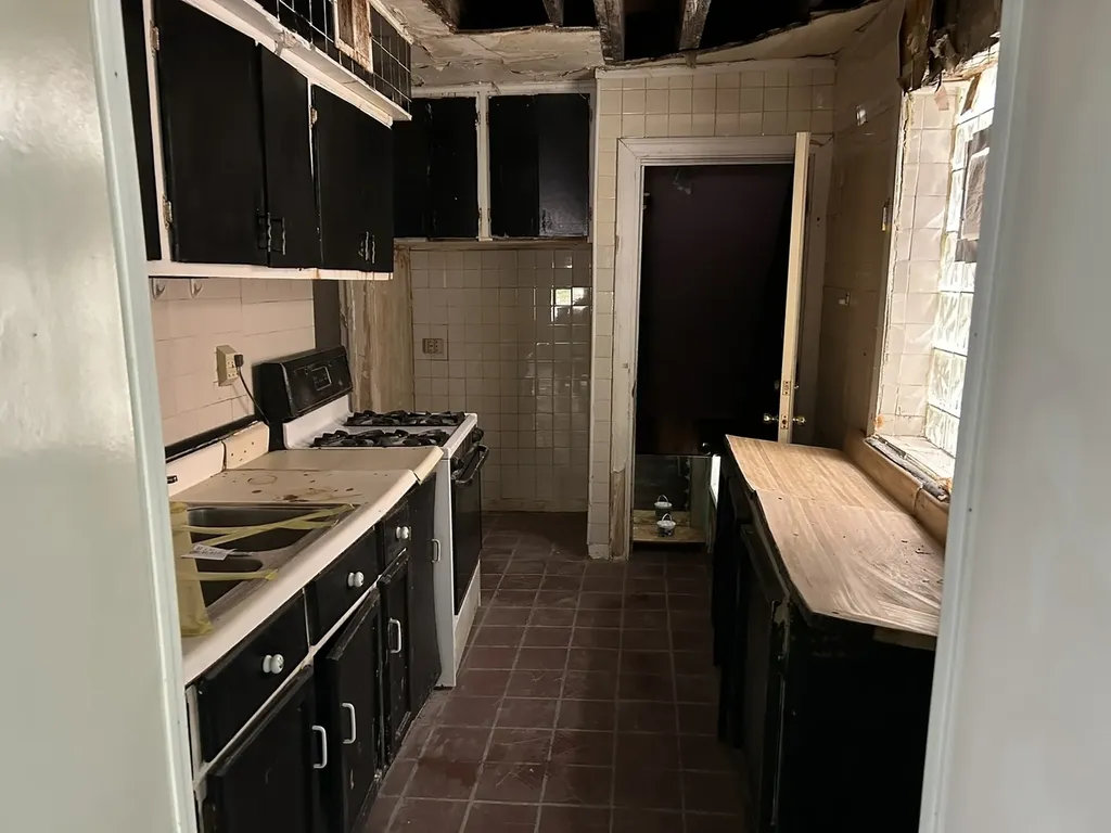 3854 South Albany Avenue Chicago IL 60632